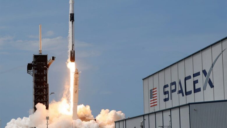 SpaceX Launches First Batch of Spy Satellites for New U.S. Intelligence Network