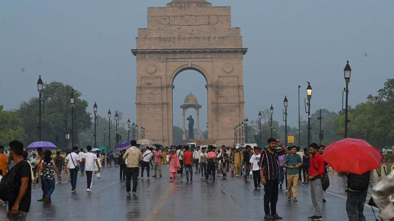 Delhi Set for First Ever Artificial Rain to Combat Air Pollution
