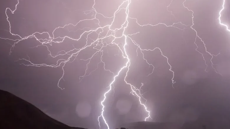 Lightning Strikes Kill Two Women, Injure Three in Bhadohi Cropfields