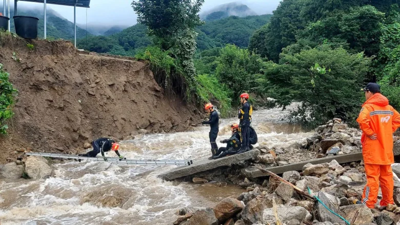 Relentless Rains Batter South Korea, Forcing Evacuations Amid Landslide Threat