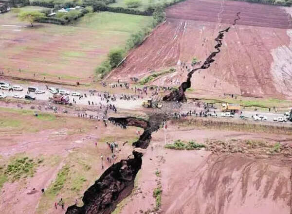 Africa Tectonic Shift Signals Birth of New Ocean, Say Scientists