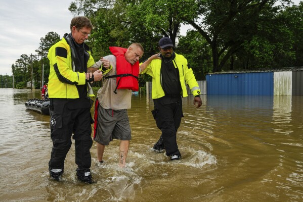 Baoding Slammed by Near-Year Rainfall in One Day, Over 19,000 Evacuated Amid Extreme Weather Crisis