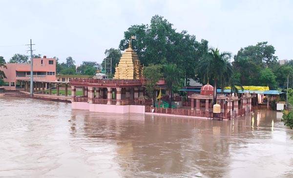 Madhya Pradesh Flooded, Army NDRF Rescue Hundreds Amid Relentless Rain 4 Dead