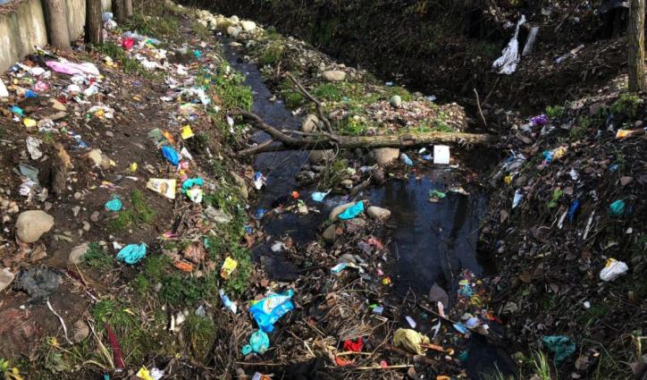 Srinagar Silent Poison: How Achan Landfill is Choking a Community, Exposing Waste Management Crisis