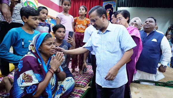 Kejriwal Visits Delhi Flood Camp, Alleges Delays in Government Aid
