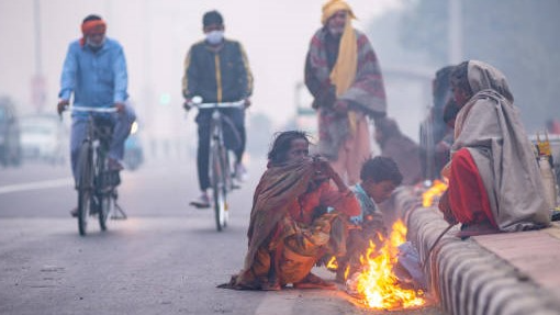 Freezing Temperatures Grip North India as Cold Wave Sweeps Across Several States