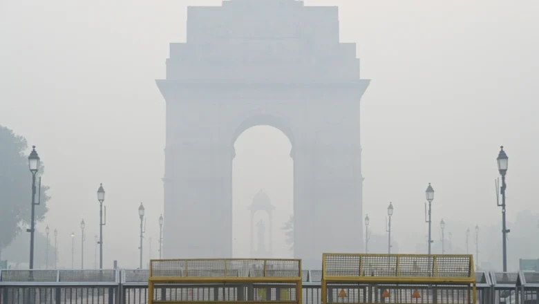 Cold Wave Intensifies in Delhi as Air Quality Remains Poor Across North India