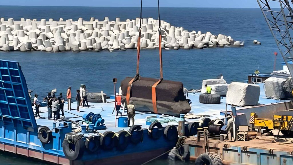 Archaeologists Lift Enormous Stone Blocks From the Lighthouse of Alexandria, Revealing Clues to a Lost Monumental Entrance