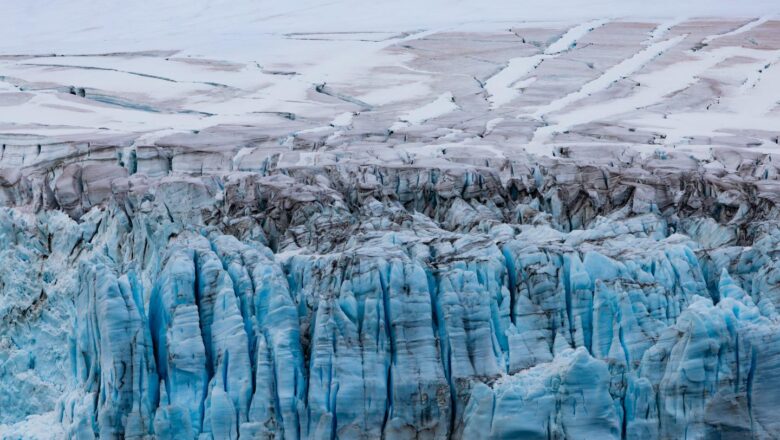 Antarctica Shocking Winter Heatwave: Scientists Warn of a Dangerous Climate Shift