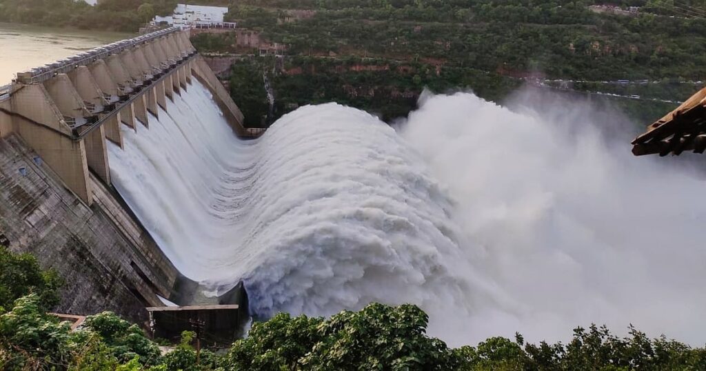 Water levels Fall Sharply Across Reservoirs as Eight States Face Growing Stress