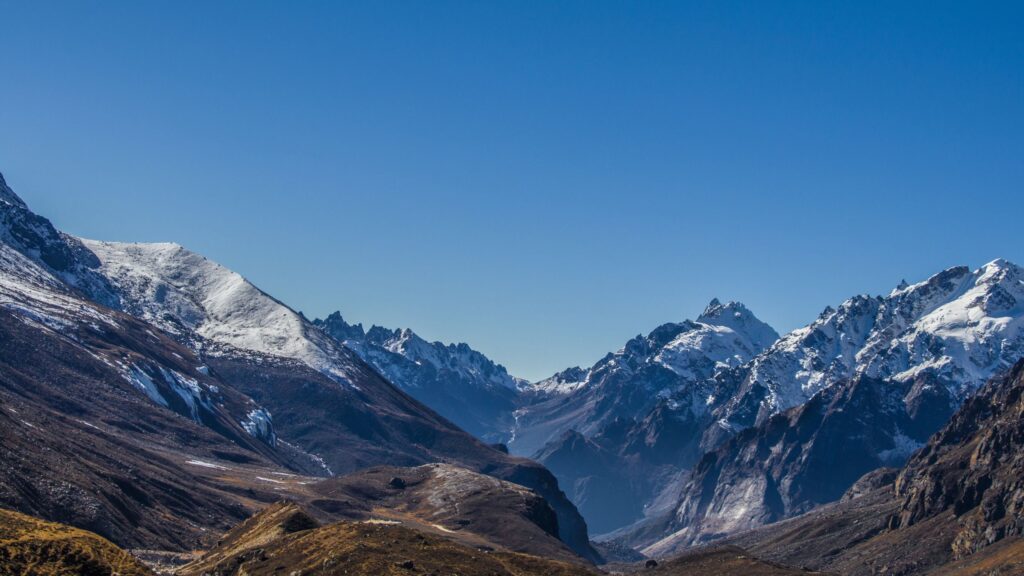 Himalayan Mountains Turning Greener, But Scientists Warn of Hidden Climate Risks