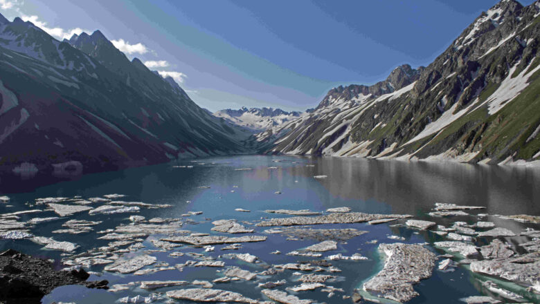 Kashmir Melting Glaciers Raise Flood Concerns as Villagers Remain Unaware of Risks