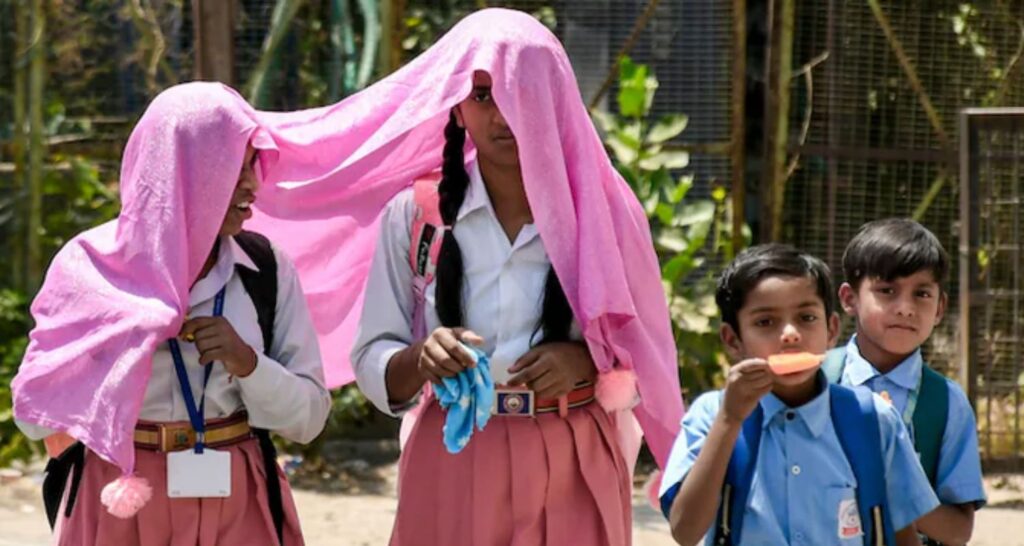 Heatwaves Force School Closures in India, Leaving Working Mothers Struggling