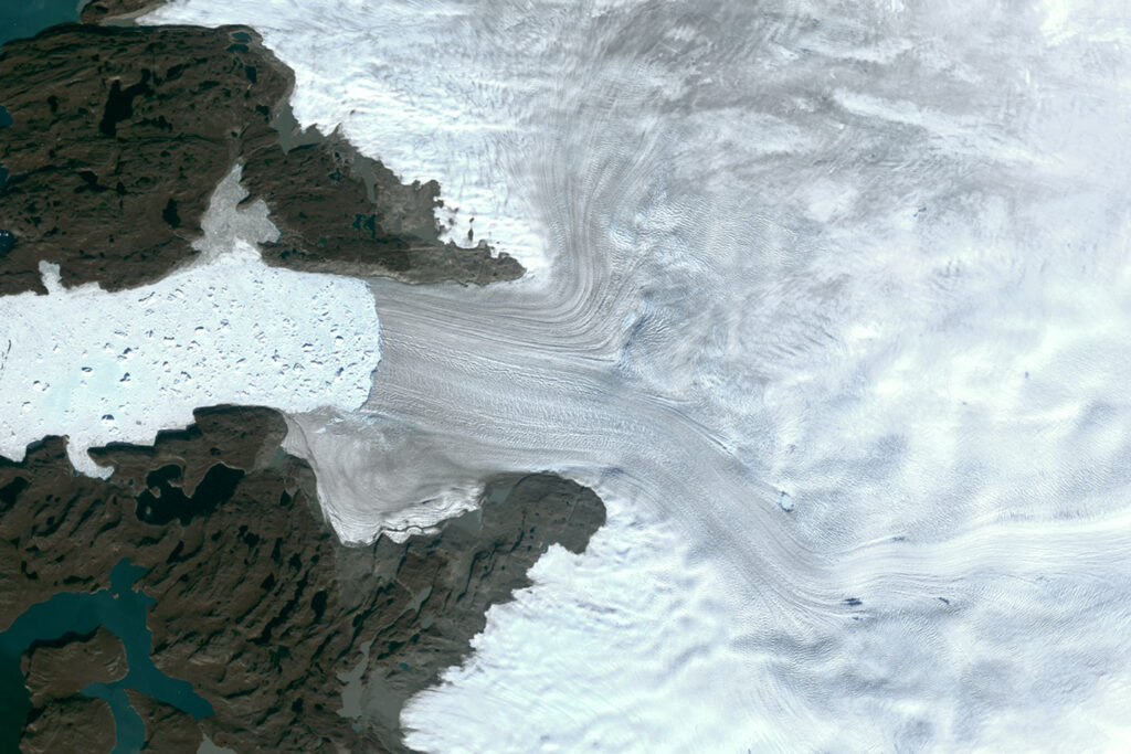 Greenland Loses 105 Billion Tonnes of Ice as Surface Darkening Accelerates Melting