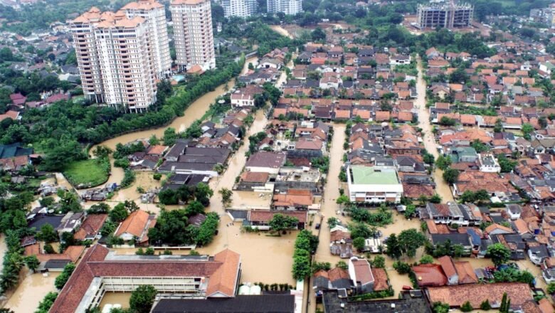 Coastal Cities Sinking Faster Than Rising Seas Worsening Flood Risks