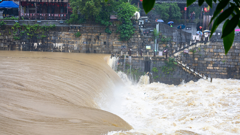 China Issues Multiple Alerts as Heavy Rain and Geological Disaster Risks Persist