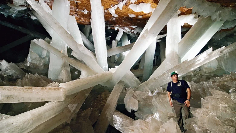 Mexico Giant Cave of Crystals Reveals Secrets of How Earth’s Largest Crystals Formed