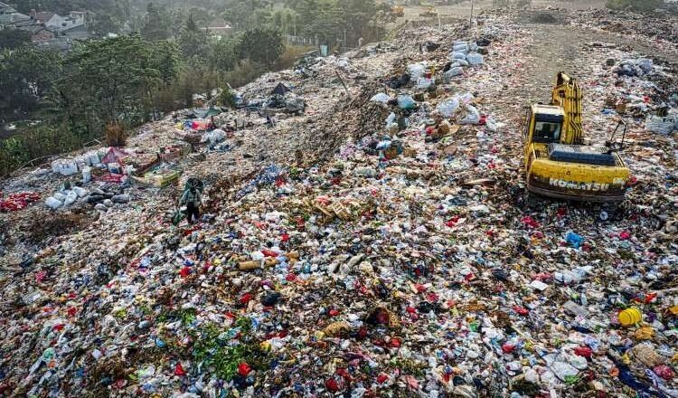 India’s Plastic Waste Crisis Exposes Gaps in Recycling Data, EPR Verification