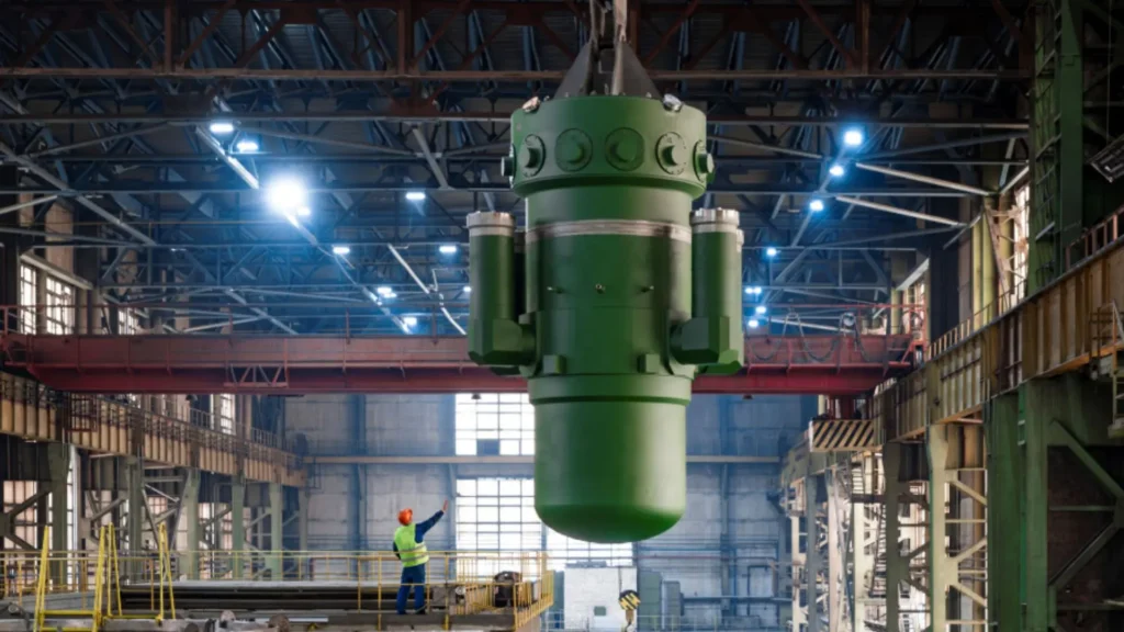 Russia Completes Second Reactor for 106 MW Floating Nuclear Plant to Power Arctic Mining