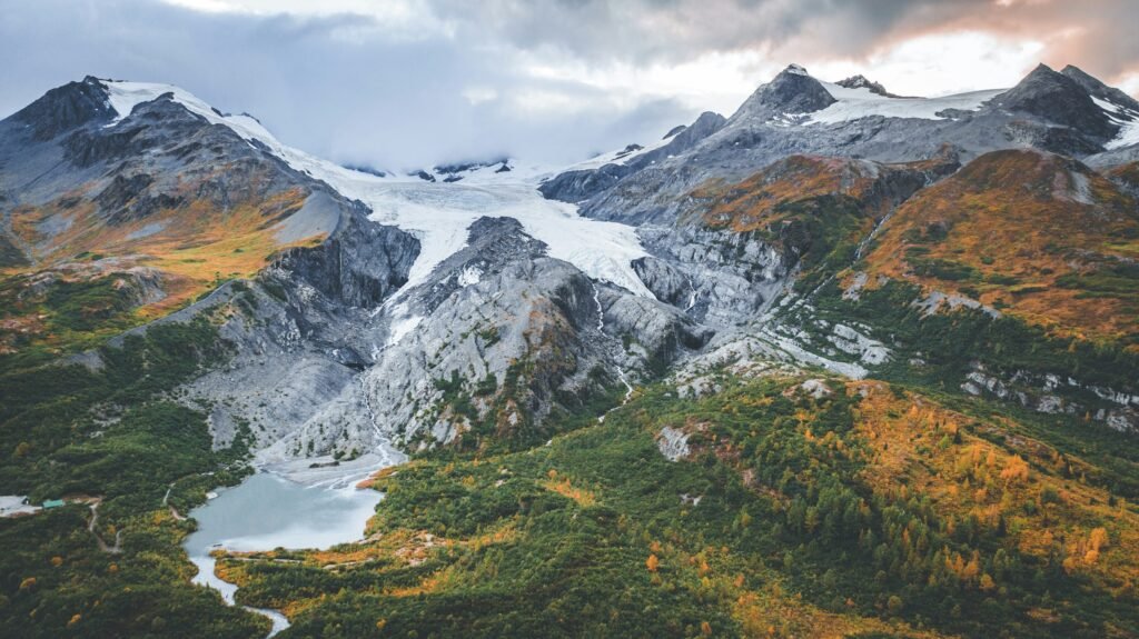 More Than 300 Glaciers Disappear in Western US as Remaining Ice Shrinks by 35%